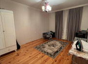 İcarəyə verilir 2 otaqlı 60 m2 köhnə tikili Həzi Aslanov m.