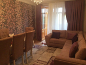 İcarəyə verilir 3 otaqlı 60 m2 köhnə tikili Nizami r.