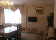 İcarəyə verilir 3 otaqlı 137 m2 yeni tikili 8 Noyabr m.