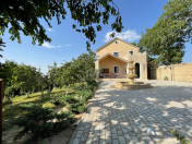 Satılır 7 otaqlı 280 m2 villa Quba