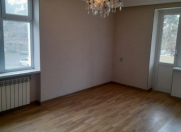 Satılır 1 otaqlı 40 m2 köhnə tikili 8 km