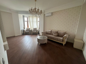 İcarəyə verilir 3 otaqlı 110 m2 yeni tikili Şah İsmayıl Xətai m.