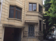 İcarəyə verilir 7 otaqlı 400 m2 ofis Atatürk parkı