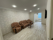 İcarəyə verilir 3 otaqlı 100 m2 köhnə tikili Gənclik m.