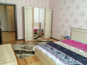 İcarəyə verilir 4 otaqlı 190 m2 yeni tikili Gənclik m.