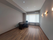 İcarəyə verilir 2 otaqlı 62 m2 ofis 28 May m.