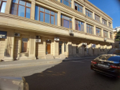 İcarəyə verilir 4 otaqlı 80 m2 obyekt 28 May m.