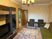 İcarəyə verilir 3 otaqlı 70 m2 köhnə tikili 28 May m.