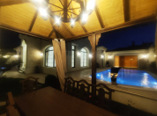 Satılır 4 otaqlı 220 m2 bağ evi Mərdəkan