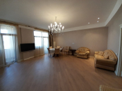 İcarəyə verilir 3 otaqlı 157 m2 yeni tikili Şah İsmayıl Xətai m.