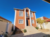 Satılır 4 otaqlı 170 m2 bağ evi Mərdəkan