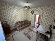 İcarəyə verilir 2 otaqlı 70 m2 köhnə tikili İçəri Şəhər m.