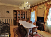 İcarəyə verilir 2 otaqlı 65 m2 köhnə tikili 28 May m.