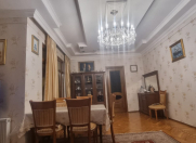 İcarəyə verilir 3 otaqlı 70 m2 köhnə tikili Sahil m.