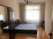 İcarəyə verilir 3 otaqlı 57 m2 köhnə tikili 28 May m.