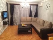 İcarəyə verilir 3 otaqlı 103 m2 köhnə tikili Gənclik m.