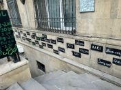 Satılır 4 otaqlı 120 m2 obyekt Azneft meydanı