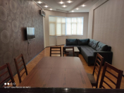 İcarəyə verilir 3 otaqlı 105 m2 yeni tikili Gənclik m.