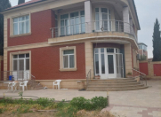 İcarəyə verilir 5 otaqlı 300 m2 bağ evi Novxanı