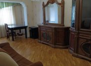 İcarəyə verilir 2 otaqlı 60 m2 köhnə tikili Azadlıq prospekti m.