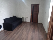 İcarəyə verilir 2 otaqlı 45 m2 köhnə tikili Həzi Aslanov m.