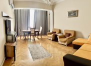 İcarəyə verilir 2 otaqlı 90 m2 yeni tikili Nizami m.