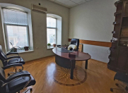 İcarəyə verilir 4 otaqlı 100 m2 ofis İçəri Şəhər m.