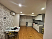 İcarəyə verilir 2 otaqlı 65 m2 köhnə tikili 28 May m.