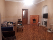 İcarəyə verilir 2 otaqlı 55 m2 köhnə tikili Gənclik m.