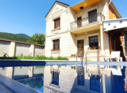 İcarəyə verilir 4 otaqlı 220 m2 villa Qəbələ