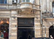 Satılır 3 otaqlı 100 m2 köhnə tikili Sahil m.