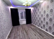 Satılır 2 otaqlı 70 m2 köhnə tikili Neapol dairəsi