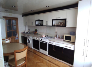 İcarəyə verilir 3 otaqlı 90 m2 köhnə tikili Gənclik m.