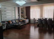 Satılır 4 otaqlı 200 m2 yeni tikili Nəsimi bazarı