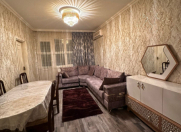 Satılır 3 otaqlı 70 m2 köhnə tikili Memar Əcəmi m.