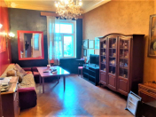 Satılır 3 otaqlı 90 m2 köhnə tikili Dövlət Statistika Komitəsi