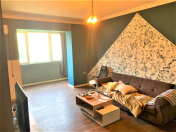 Satılır 2 otaqlı 70 m2 köhnə tikili 28 May m.