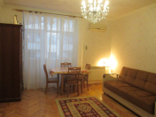 Satılır 1 otaqlı 40 m2 köhnə tikili Sahil m.