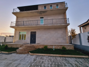 Satılır 4 otaqlı 300 m2 bağ evi Mərdəkan