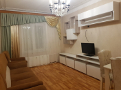 İcarəyə verilir 2 otaqlı 60 m2 köhnə tikili Xalqlar Dostluğu m.