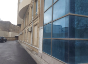 Satılır 8 otaqlı 986.9 m2 obyekt Şah İsmayıl Xətai m.