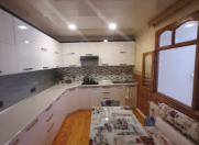 Satılır 8 otaqlı 200 m2 həyət evi Heydər Məscidi