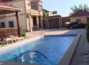 İcarəyə verilir 5 otaqlı 250 m2 bağ evi Buzovna
