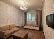 Satılır 2 otaqlı 50 m2 köhnə tikili Memar Əcəmi m.