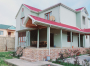 Satılır 6 otaqlı 240 m2 həyət evi Buzovna