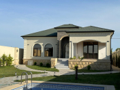 Satılır 4 otaqlı 170 m2 bağ evi Buzovna