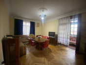 İcarəyə verilir 3 otaqlı 100 m2 köhnə tikili Nəriman Nərimanov m.