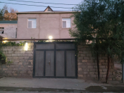 Satılır 5 otaqlı 200 m2 həyət evi Badamdar