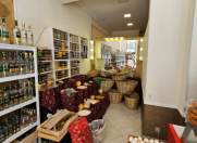 Satılır 1 otaqlı 100 m2 obyekt 8 Noyabr m.