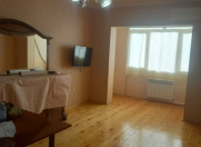 İcarəyə verilir 2 otaqlı 65 m2 köhnə tikili Həzi Aslanov m.